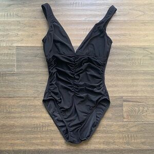 KARLA COLLETTO Ruched Underwire Tank One Piece Swimsuit Womens Sz 12 Black